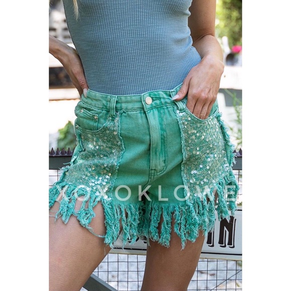 POL Green Denim & Sequin Curly Fringe Mid Rise Jean Shorts Festival Fashion - Picture 7 of 12